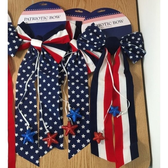New Bundle of 11 Patriotic American Flag Decorations Ribbons & Socks - Picture 9 of 10